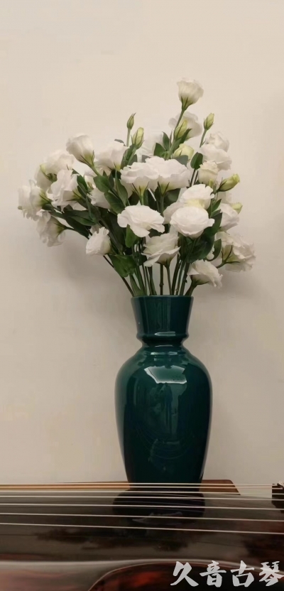 兴安盟早安  人生如花，我们都是自己航船的船长。
